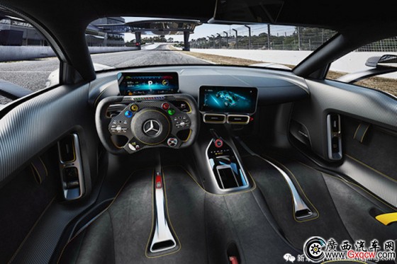 GT2 RSӛ䛣÷ِ˹-AMG ONEɼ~a܇